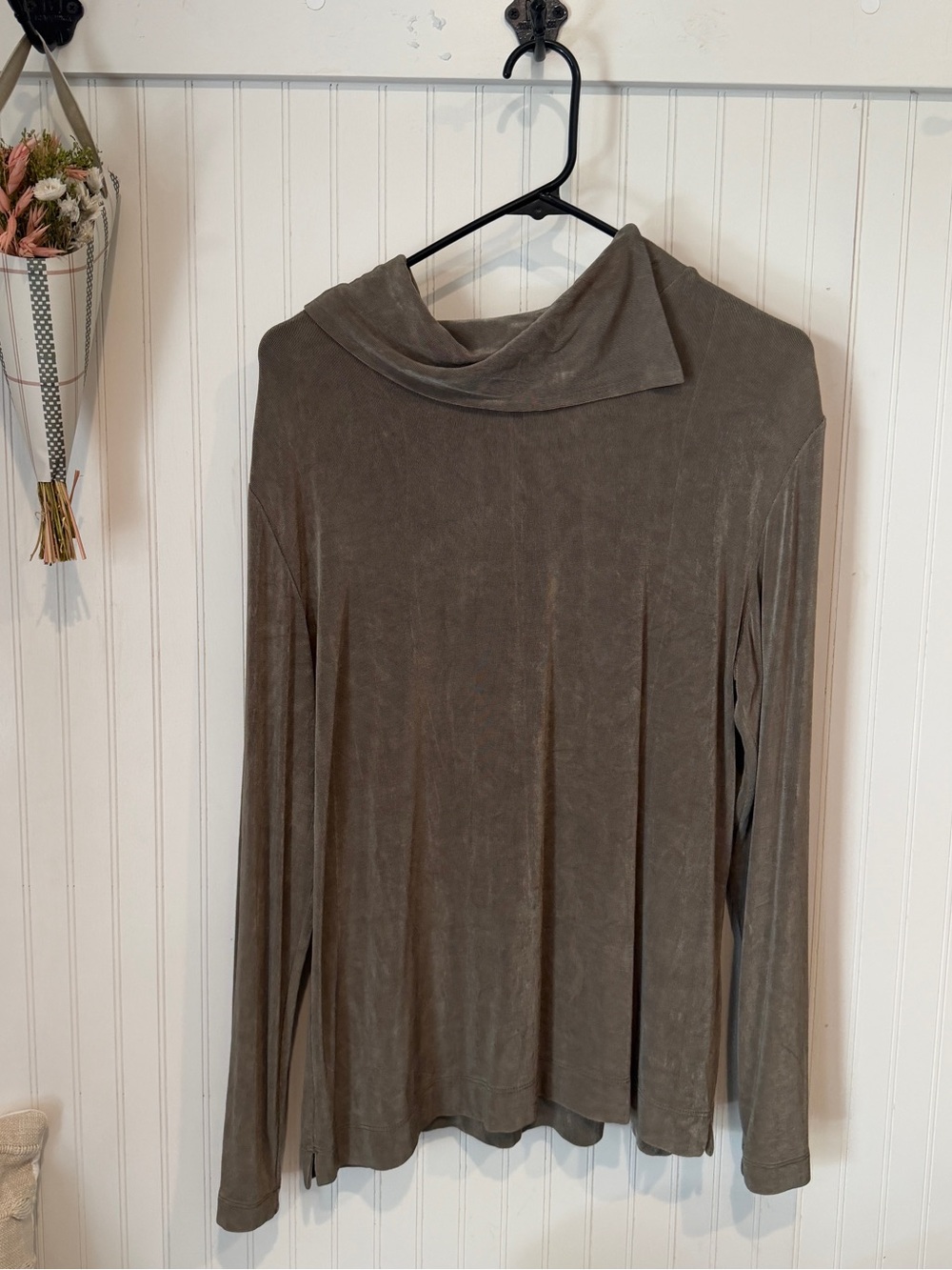 Chico’s Travelers Taupe Cowl Neck Top Size 3 Minimalist